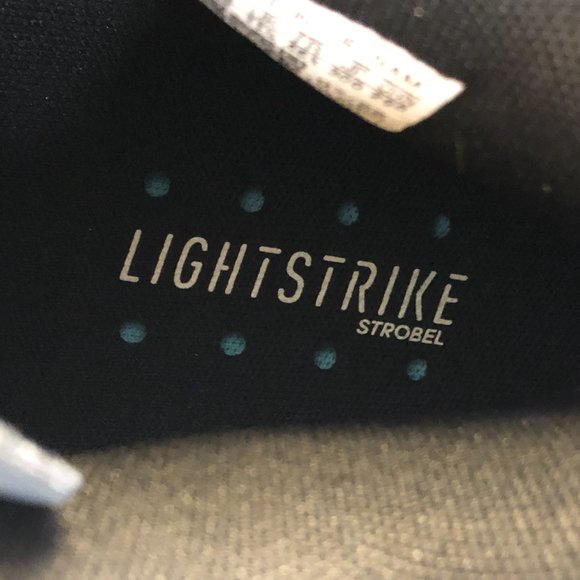 adidas D.O.N. Issue #4 Men's Core Black Cloud White Carbon Sneakers Shoes - Picture 16 of 17